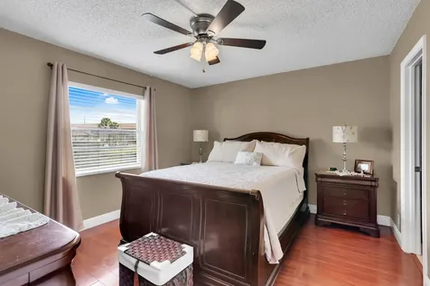2423 Nw 89th Drive Coral Springs FL 33065