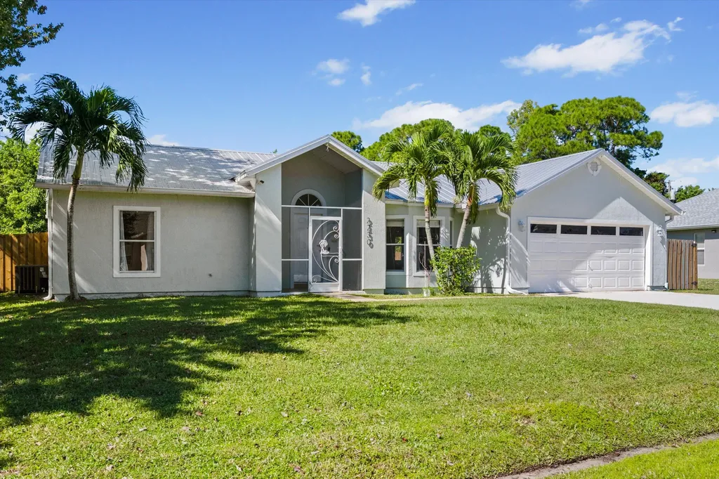 2230 Se Dill Lane Port Saint Lucie FL 34952