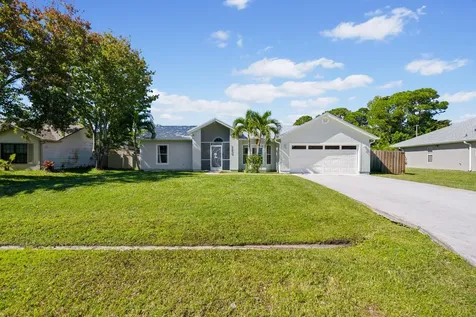 2230 Se Dill Lane Port Saint Lucie FL 34952