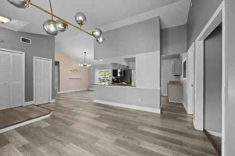 2230 Se Dill Lane Port Saint Lucie FL 34952