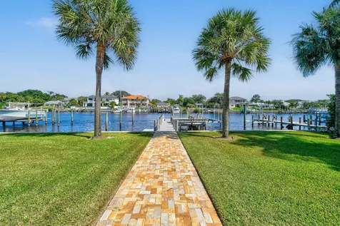 11932 S Edgewater Drive Palm Beach Gardens FL 33410