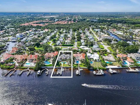 11932 S Edgewater Drive Palm Beach Gardens FL 33410