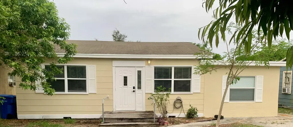 708 S Broadway Lantana FL 33462