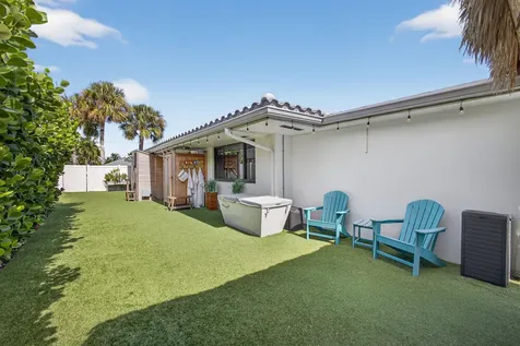 12 Leeward Circle Tequesta FL 33469