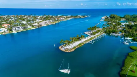 12 Leeward Circle Tequesta FL 33469