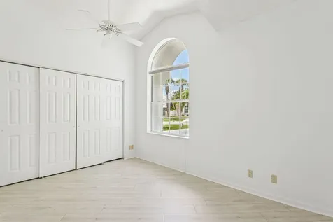 12921 Oak Knoll Drive Palm Beach Gardens FL 33418