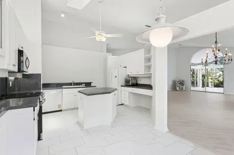 12921 Oak Knoll Drive Palm Beach Gardens FL 33418