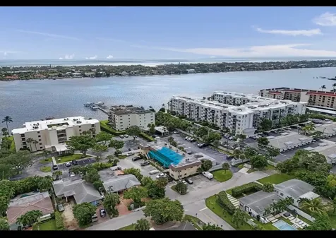 1204 S Lake Drive Lantana FL 33462