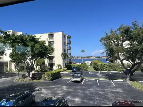 1204 S Lake Drive Lantana FL 33462