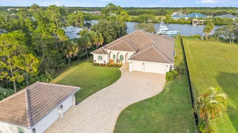 2821 Se North Lookout Boulevard Port Saint Lucie FL 34984