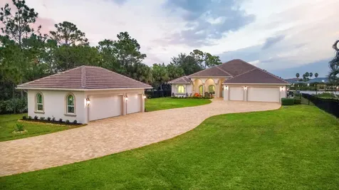 2821 Se North Lookout Boulevard Port Saint Lucie FL 34984