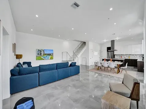 1220 Ne 15th Avenue Fort Lauderdale FL 33304