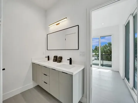 1220 Ne 15th Avenue Fort Lauderdale FL 33304