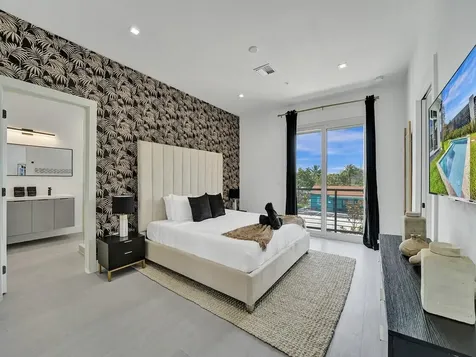 1220 Ne 15th Avenue Fort Lauderdale FL 33304