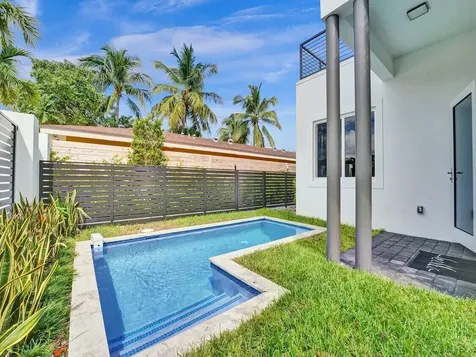 1220 Ne 15th Avenue Fort Lauderdale FL 33304