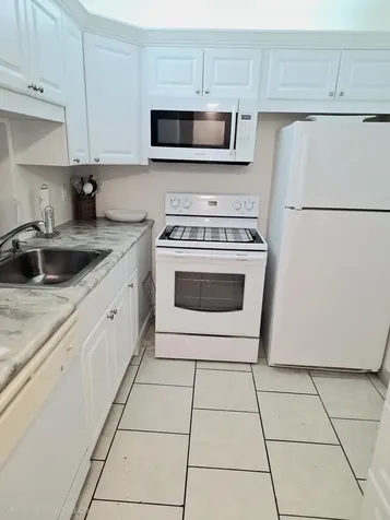 2841 Somerset Drive Lauderdale Lakes FL 33311