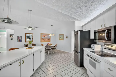 2302 Se Tiffany Avenue Port Saint Lucie FL 34952
