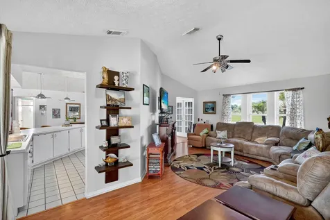 2302 Se Tiffany Avenue Port Saint Lucie FL 34952