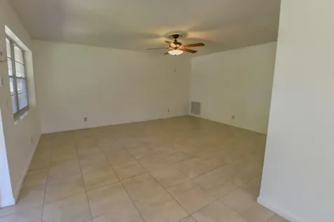 89 Canterbury D West Palm Beach FL 33417