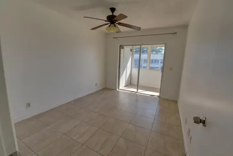 89 Canterbury D West Palm Beach FL 33417