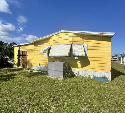9 San Felipe Fort Pierce FL 34951