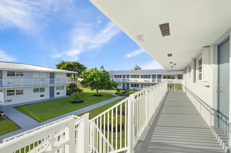 2560 S Federal Highway Boynton Beach FL 33435