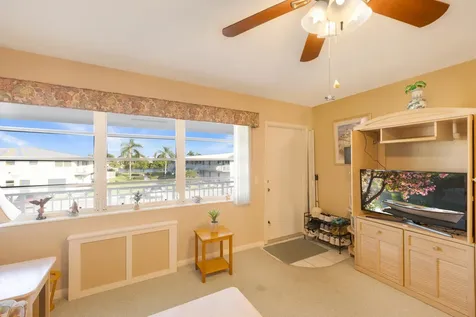 2560 S Federal Highway Boynton Beach FL 33435