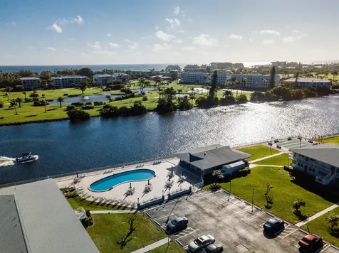 2542 S Federal Highway Boynton Beach FL 33435