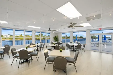 2542 S Federal Highway Boynton Beach FL 33435