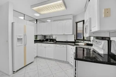 5082 Pine Drive Boynton Beach FL 33437