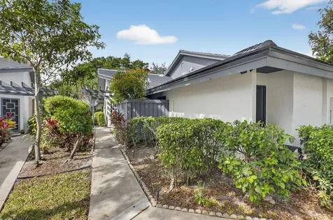 5082 Pine Drive Boynton Beach FL 33437