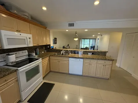 1400 Nw 45th Street Deerfield Beach FL 33064