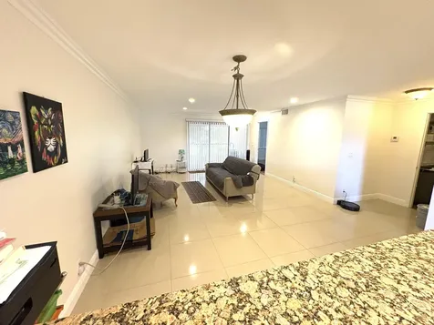 1400 Nw 45th Street Deerfield Beach FL 33064