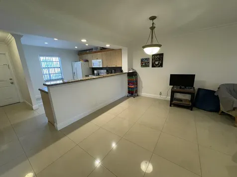 1400 Nw 45th Street Deerfield Beach FL 33064