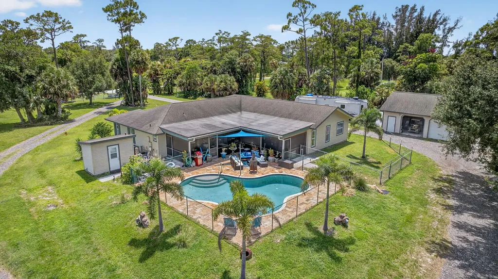14095 Biddex Road Loxahatchee Groves FL 33470