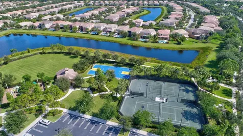 7937 Emerald Winds Circle Boynton Beach FL 33473