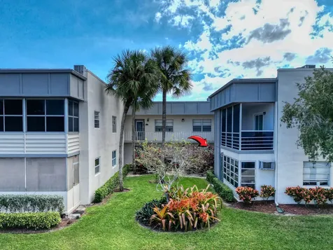 548 Normandy L Delray Beach FL 33484