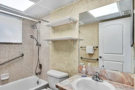 548 Normandy L Delray Beach FL 33484