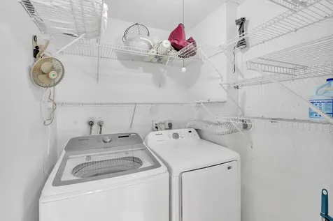 548 Normandy L Delray Beach FL 33484