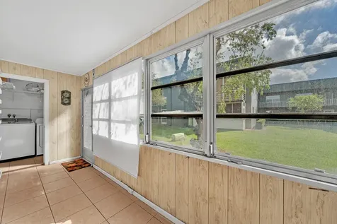 548 Normandy L Delray Beach FL 33484
