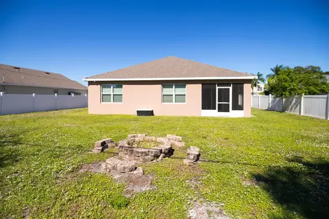 428 Se Fairchild Avenue Port Saint Lucie FL 34984