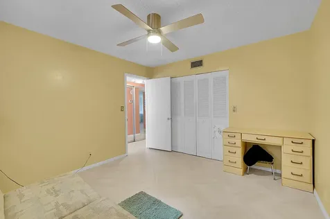 4000 Nw 44th Avenue Lauderdale Lakes FL 33319