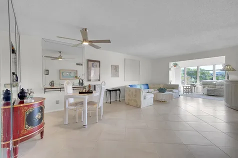 4000 Nw 44th Avenue Lauderdale Lakes FL 33319