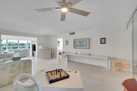4000 Nw 44th Avenue Lauderdale Lakes FL 33319