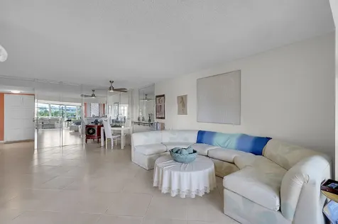 4000 Nw 44th Avenue Lauderdale Lakes FL 33319