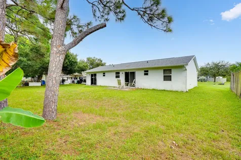 324 Nw Hogan Street Port Saint Lucie FL 34983