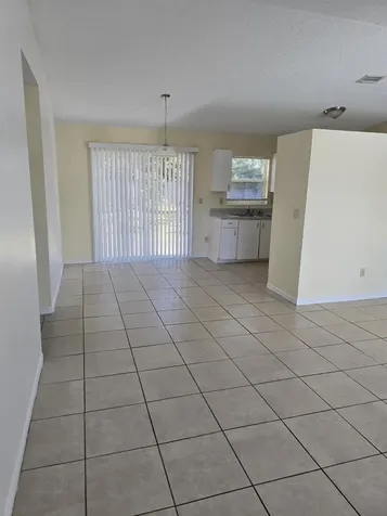 324 Nw Hogan Street Port Saint Lucie FL 34983