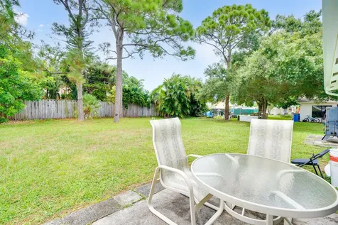 324 Nw Hogan Street Port Saint Lucie FL 34983