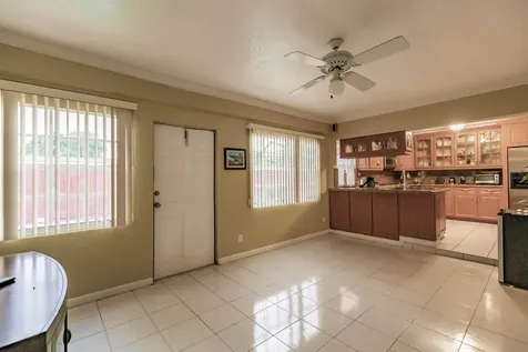 4141 Nw 32nd Avenue Lauderdale Lakes FL 33309