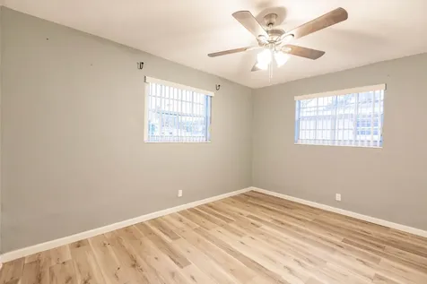 4141 Nw 32nd Avenue Lauderdale Lakes FL 33309